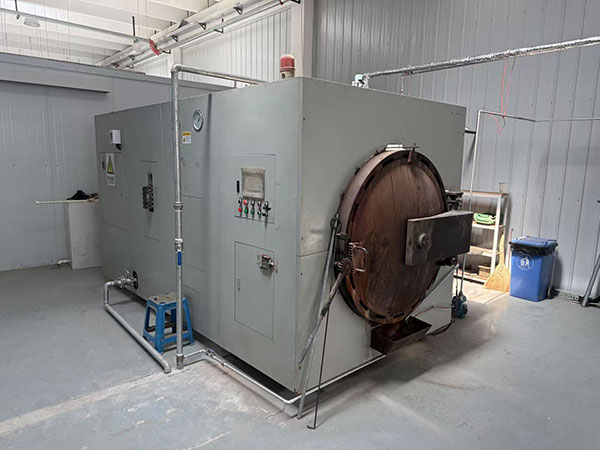 De-low autoclave