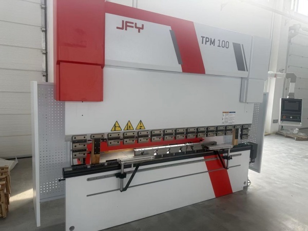 Bending machine